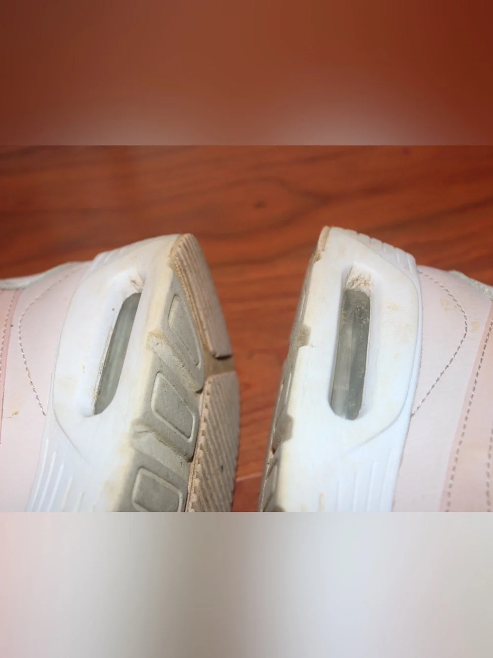 Nike Air Max SC White & Pink Oxford Sneakers - Size 8